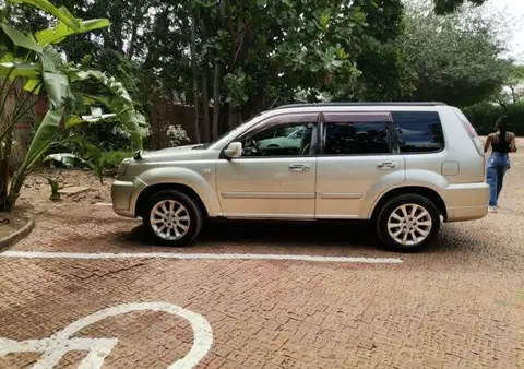 Nissan Xtrail, Axis (T30)