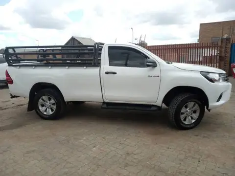 Toyota Hilux Single Cab GD-6 RB SR 2017 TOYOTA HILUX 2.4 GD-6 RB 