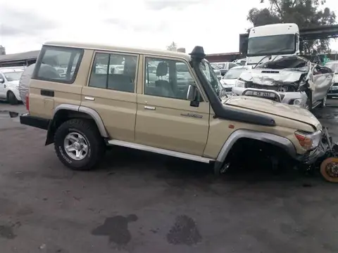 Toyota Land Cruiser 79 2017 TOYOTA HILUX 2.4 GD-6 RB 