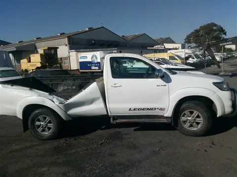 Toyota Hilux 2015 TOYOTA HILUX 3.0 D-4D L