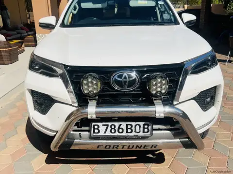Toyota Fortuner VX