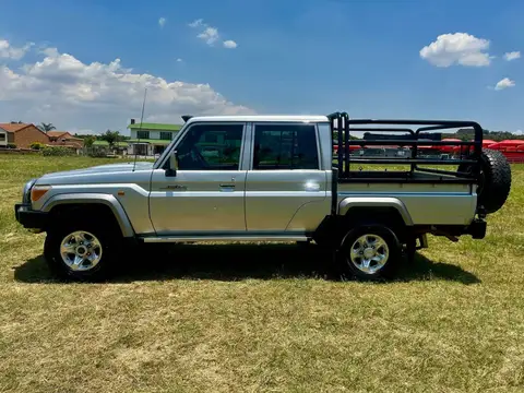 Toyota Land Cruiser 79 TOYOYA LAND CRUISER 4.5 