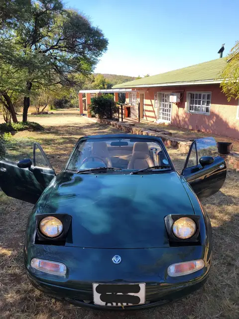 Mazda MX-5 Eunos Roadster