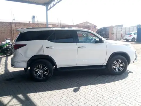 Toyota Fortuner 2018 TOYOTA FORTUNER 2.4GD-6 R