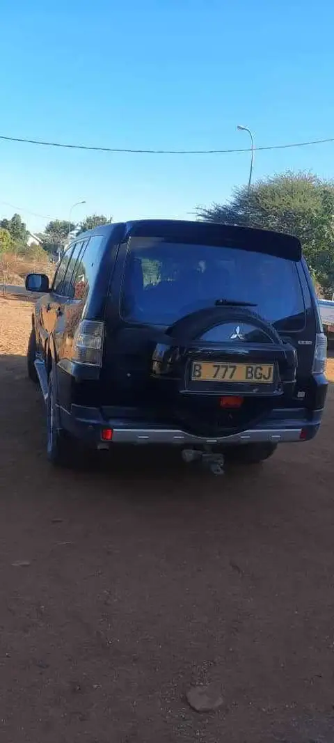 Mitsubishi Pajero SW