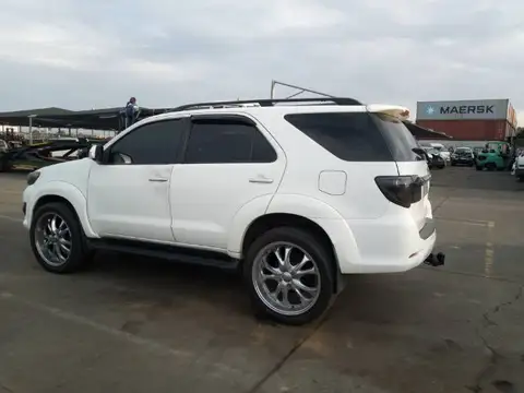 Toyota Fortuner 2014 TOYOTA FORTUNER 3.0D-4D 4