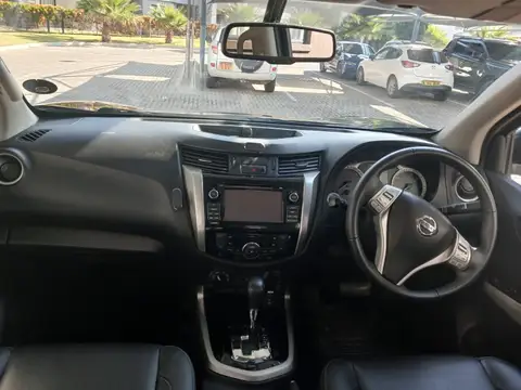 Nissan Navara Double Cab Le