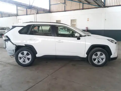 Toyota Rav4 damaged