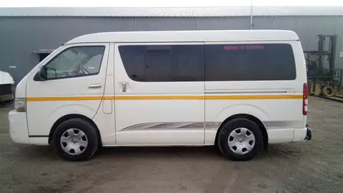 Toyota Quantum 2011 TOYOTA QUANTUM 2.7 14 SEA