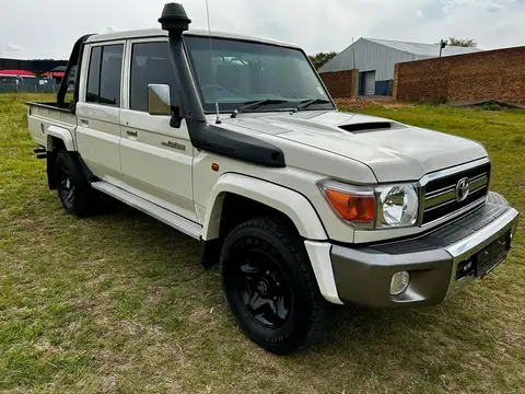 Toyota Land Cruiser 79 2015 Toyota Land Cruiser 79 4.