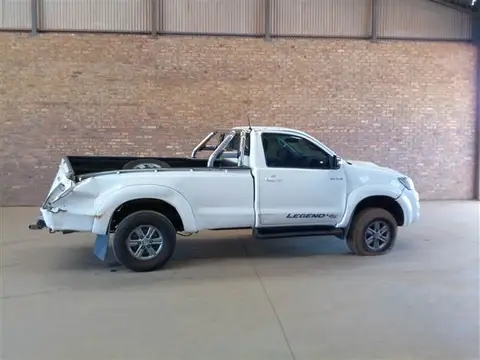 Toyota Hilux 3.0 D4D Legend 45 Damaged