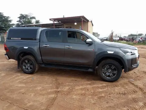 Toyota Hilux Double Cab GD-6 4x4 Raider TOYOTA HILUX 2.8 GD-6 RB 