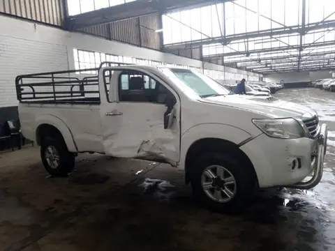 Toyota Hilux Single Cab 2014 TOYOTA HILUX 3.0 D-4D RAI