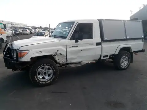 Toyota Land Cruiser 79